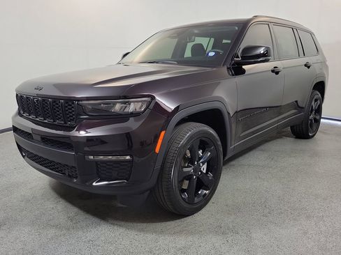 Used 2023 Jeep Grand Cherokee L Limited w/ Luxury Tech Group II RWD image 3