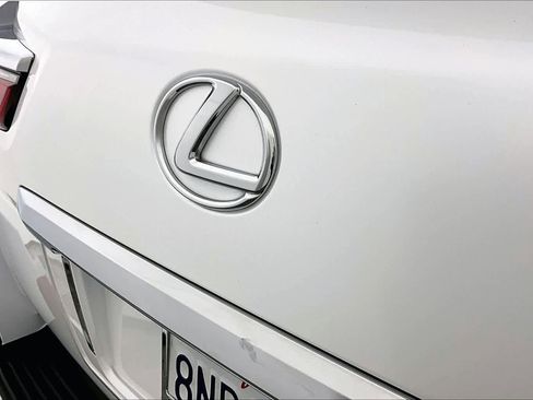 Used 2020 Lexus LX 570 4WD w/ Luxury Package image 28