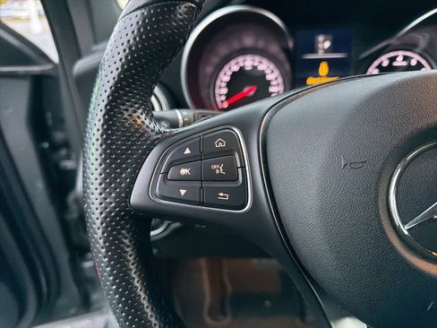 Used 2017 Mercedes-Benz GLC 300 4MATIC image 29