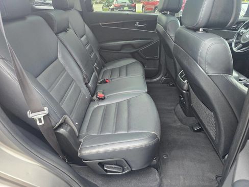 Used 2016 Kia Sorento SX FWD image 22