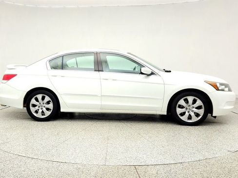 Used 2010 Honda Accord EX-L image 4