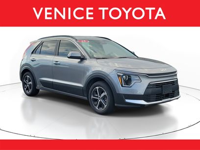 Used 2025 Kia Niro EX