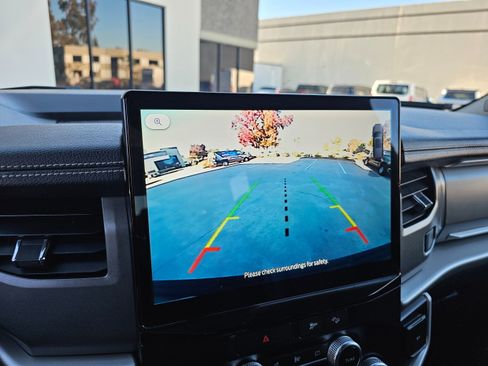 Used 2022 Ford Expedition XLT image 36