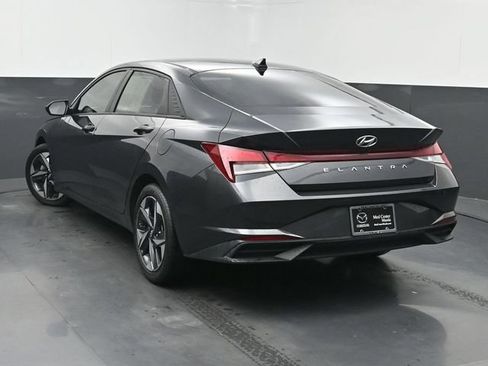 Used 2023 Hyundai Elantra SEL w/ Convenience Package FWD image 4