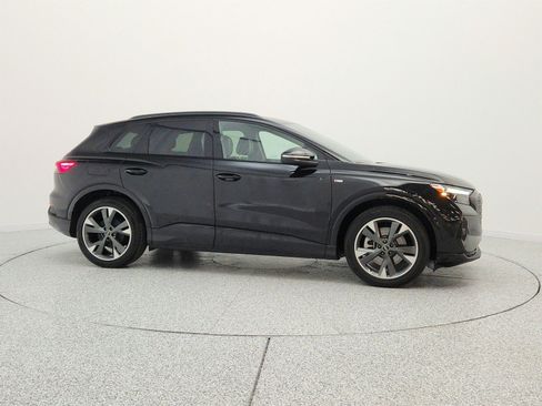 Used 2024 Audi Q4 e-tron Premium w/ Convenience Package AWD/4WD image 4