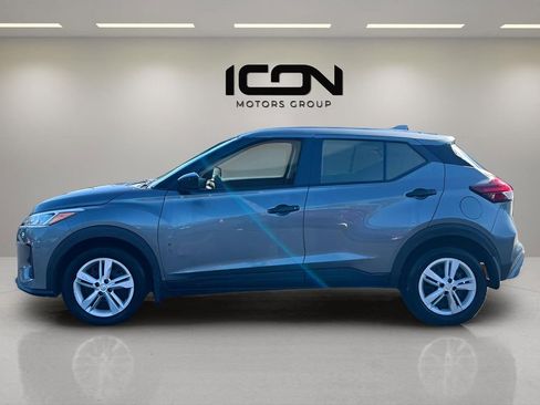 Used 2024 Nissan Kicks S image 2