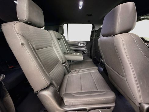 Used 2023 Chevrolet Suburban LS RWD image 28
