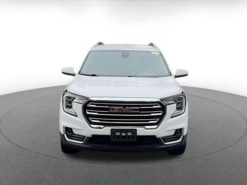 Used 2024 GMC Terrain SLT AWD/4WD image 4
