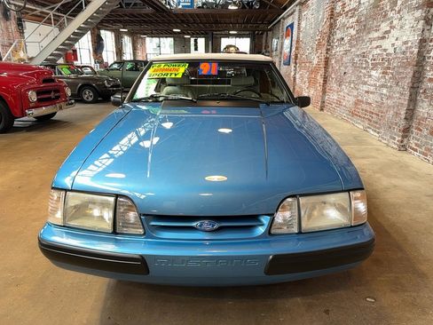 Used 1991 Ford Mustang LX RWD image 8