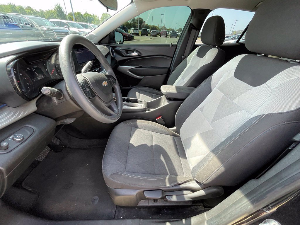 Used 2024 Chevrolet Trax LS FWD image 11