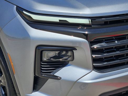 New 2027 Chevrolet Traverse LT w/ Midnight/Sport Edition FWD image 9