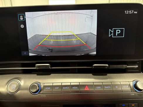 Used 2025 Hyundai Kona SEL AWD/4WD image 29