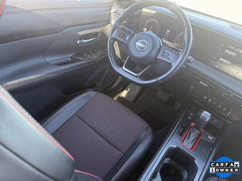 Certified 2025 Nissan Kicks SR image 15