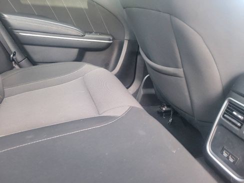 Used 2022 Dodge Charger SXT RWD image 18