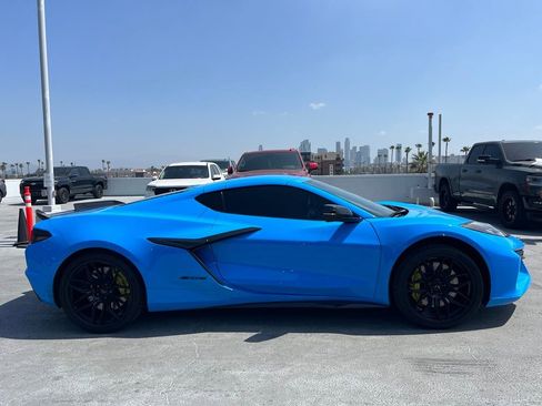 Used 2024 Chevrolet Corvette Z06 RWD image 4
