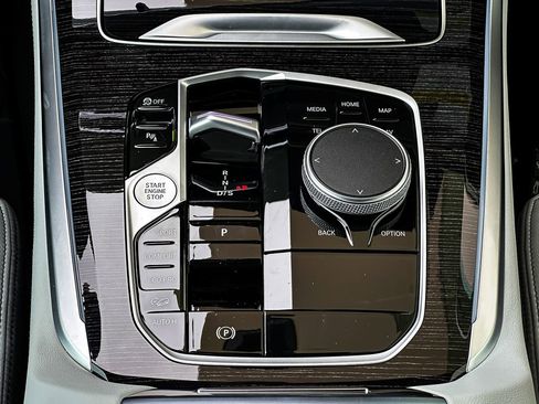 New 2026 BMW X5 xDrive40i w/ M Sport Package image 19