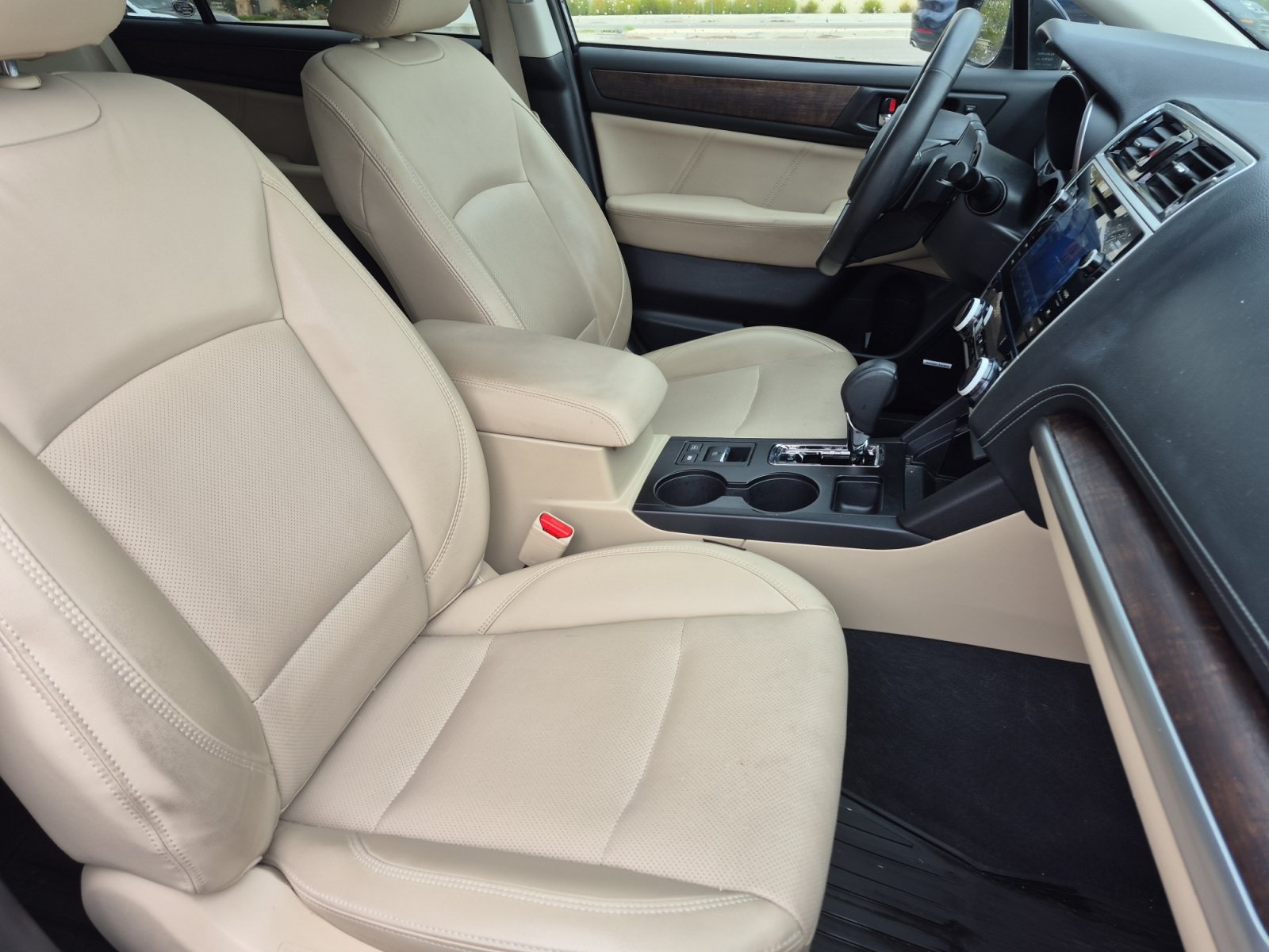 Used 2018 Subaru Outback 3.6R Limited AWD/4WD image 24