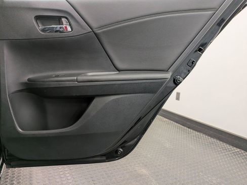 Used 2016 Honda Accord EX-L image 25