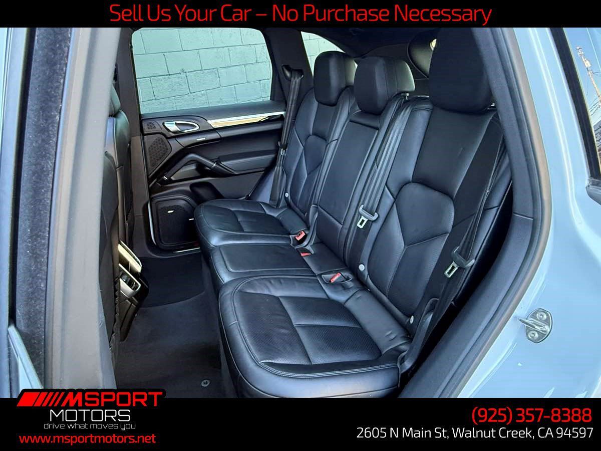 Used 2016 Porsche Cayenne S AWD/4WD image 19