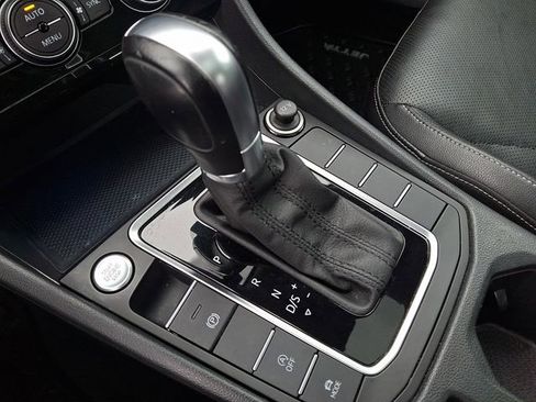 Used 2019 Volkswagen Jetta SEL Premium FWD image 15