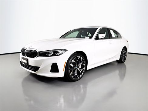 Used 2025 BMW 330i Sedan w/ Premium Package image 3