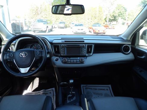 Used 2014 Toyota RAV4 Limited AWD/4WD image 10