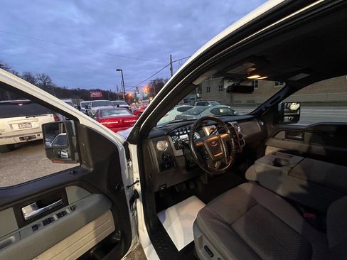 Used 2012 Ford F150 XLT w/ XLT Chrome Pkg image 11