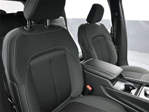 New 2025 Jeep Grand Cherokee L Laredo image 26