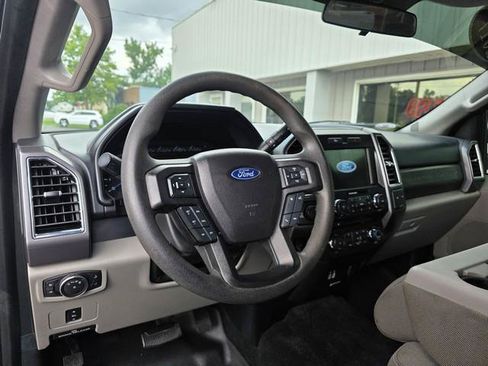 Used 2017 Ford F250 XLT w/ XLT Value Package AWD/4WD image 8