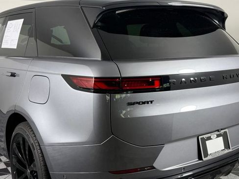 Certified 2025 Land Rover Range Rover Sport Dynamic SE AWD/4WD image 13