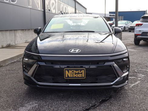 Used 2025 Hyundai Sonata SEL FWD image 2