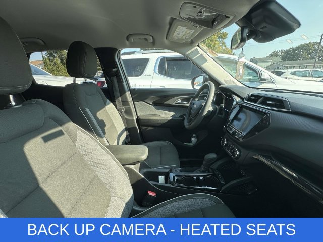 Used 2022 Chevrolet TrailBlazer LT w/ LPO, Blackout Package AWD/4WD image 3