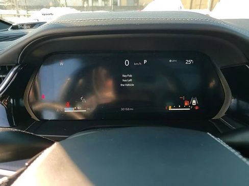 Used 2022 Jeep Grand Cherokee Overland w/ Adv Protech Group III image 22