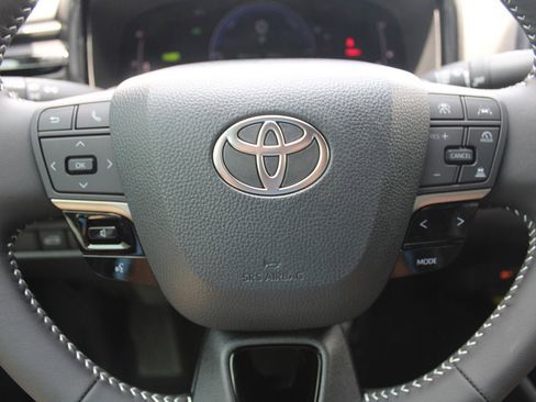 New 2026 Toyota Camry SE image 17