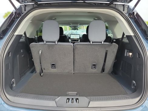 New 2026 Ford Explorer Active RWD image 11