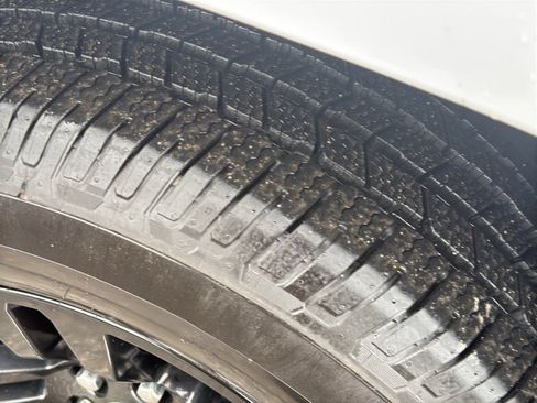 Used 2018 Chevrolet Tahoe LT image 9