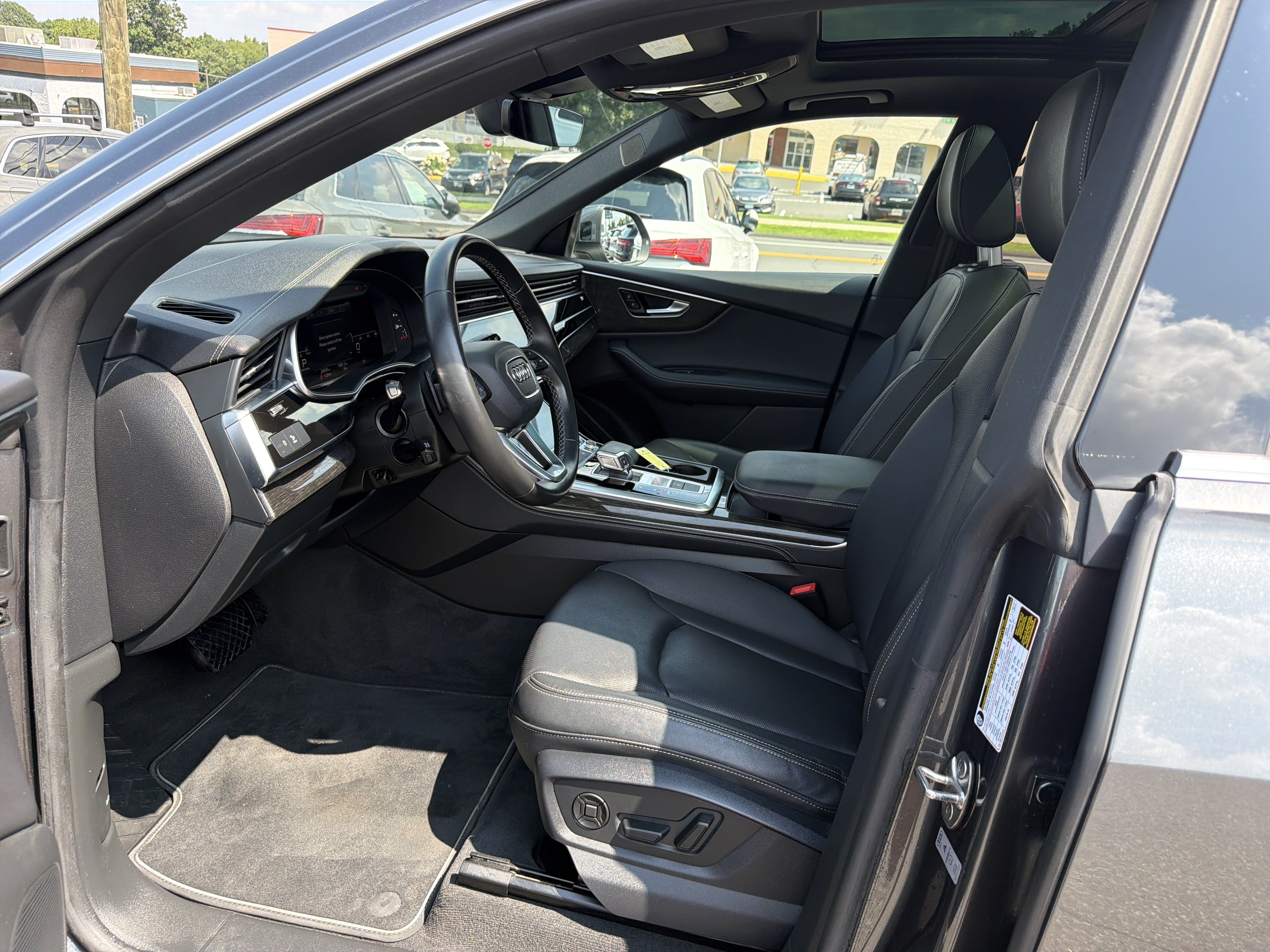 Certified 2023 Audi Q8 Premium Plus w/ Premium Plus Package AWD/4WD image 6