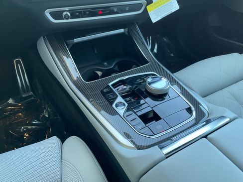 New 2026 BMW X5 M60i w/ Executive Package image 13