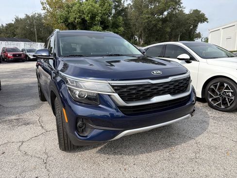 Used 2021 Kia Seltos EX AWD/4WD image 4