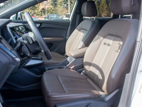 Used 2024 Audi Q4 e-tron Premium image 12