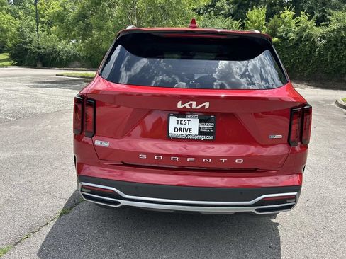 Used 2022 Kia Sorento S FWD image 6