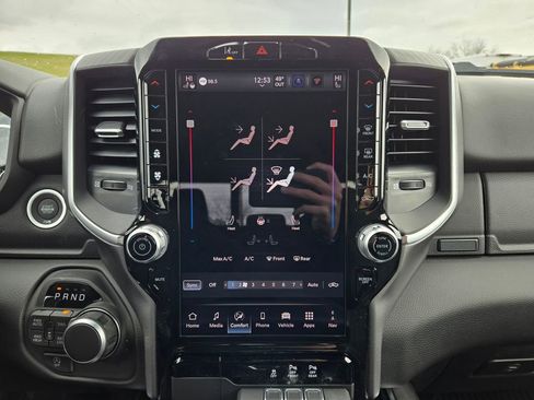 New 2026 RAM 1500 4x4 Crew Cab image 20