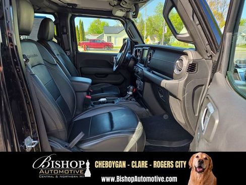 Used 2022 Jeep Wrangler Unlimited Sahara w/ LED Lighting Group AWD/4WD image 22