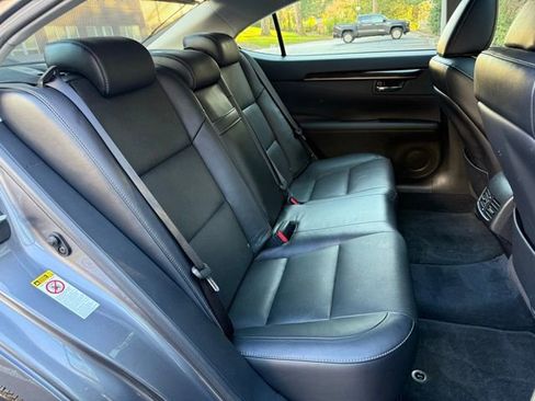 Used 2013 Lexus ES 350 w/ Luxury Pkg image 33