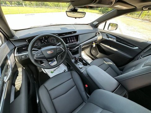 New 2025 Cadillac XT5 Premium Luxury w/ Technology Package image 17