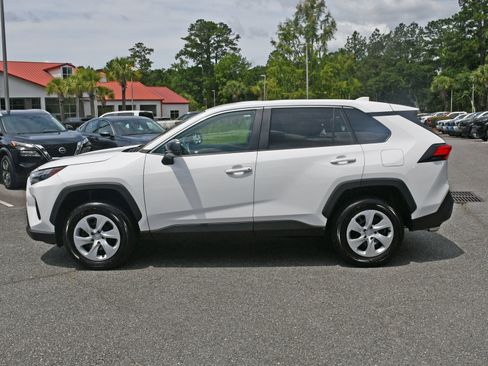 Used 2025 Toyota RAV4 LE AWD/4WD image 2
