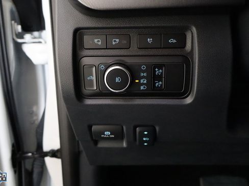 Used 2024 Ford F350 Platinum image 17