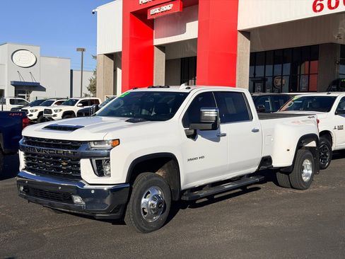 Used 2022 Chevrolet Silverado 3500 LTZ w/ LTZ Convenience Package image 30