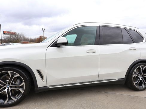 Used 2021 BMW X5 sDrive40i w/ Premium Package image 34