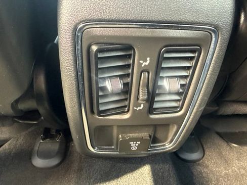 Used 2022 Jeep Grand Cherokee Laredo X AWD/4WD image 20